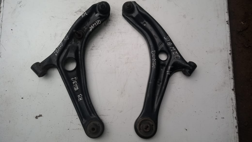 BANDEJAS DELANTERAS MAZDA DEMIO  2007 AL 2015